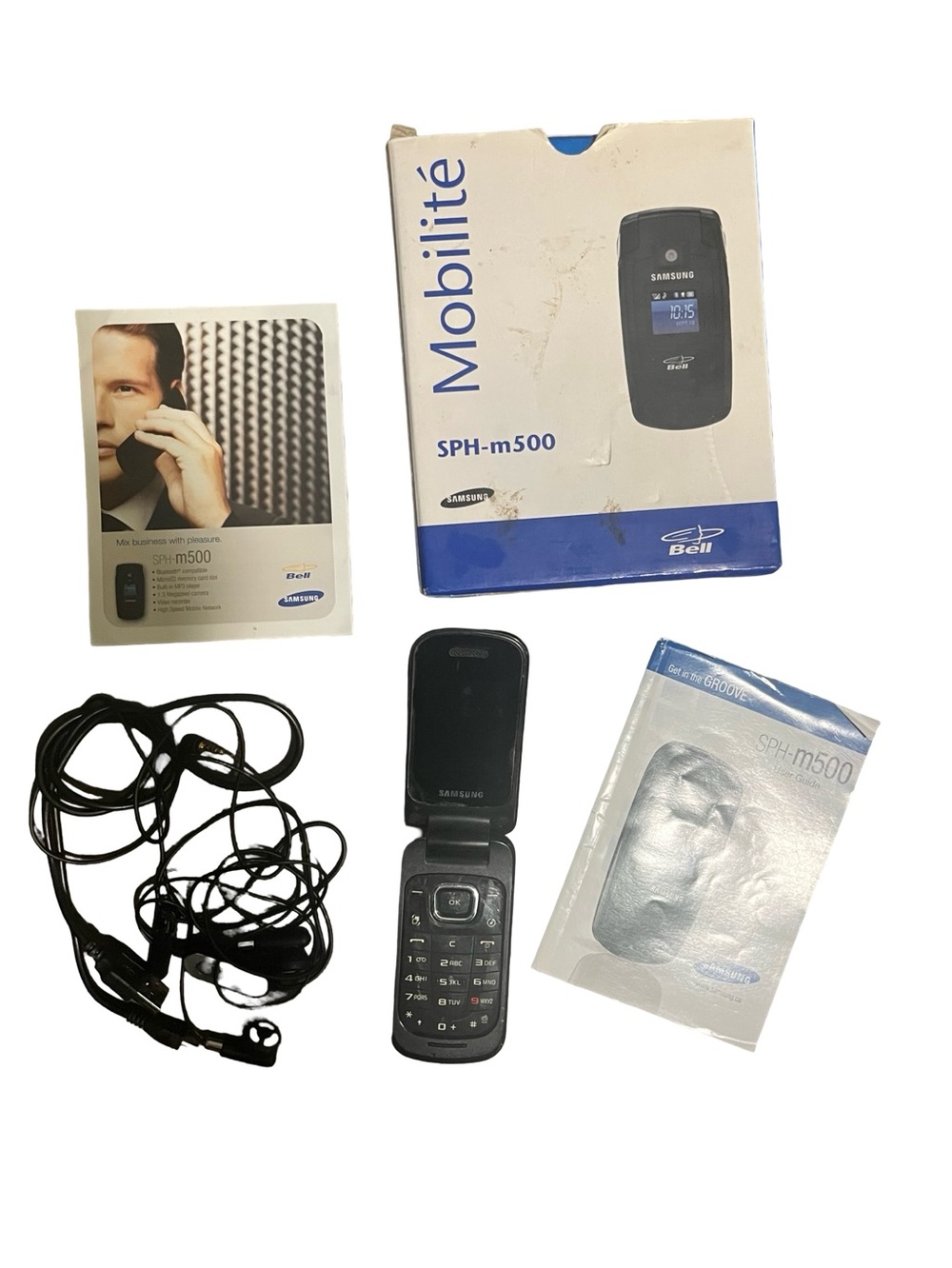 Samsung SPH-m500 Black Flip Phone with Accessories original box retro tech